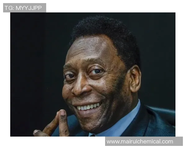 传奇足球巨星贝利的辉煌人生与不朽成就简述